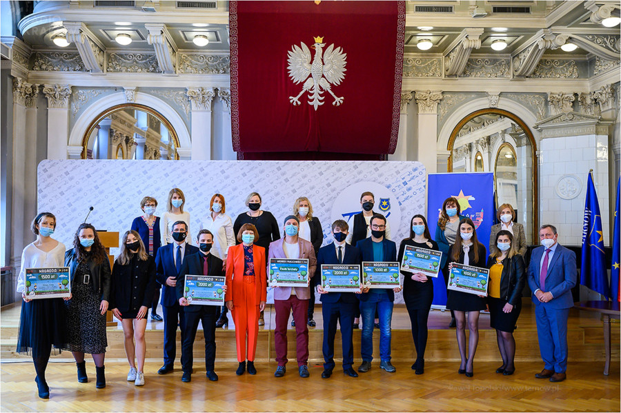 W Konkursie Przyznano Nagrody Pieniężne Zdobywca Pierwszego Miejsca Po raz 7. przyznano nagrody w konkursie Tarnowski Junior Biznesu