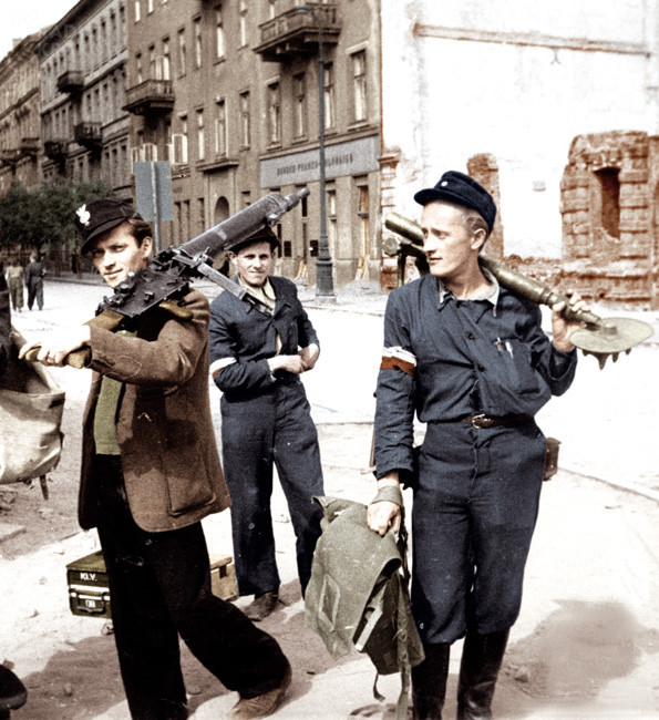 Chłopak Z Warszawy Powstanie Warszawskie Oczami Szesnastoletniego żołnierza Powstanie Warszawskie oczami filmowców