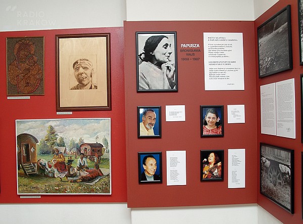 Zdjęcia z wystawy „Romowie. Historia i Kultura“ w Muzeum Etnograficznym w Tarnowie. Fot. Robert Moździerz, Muzeum Okręgowe w Tarnowie