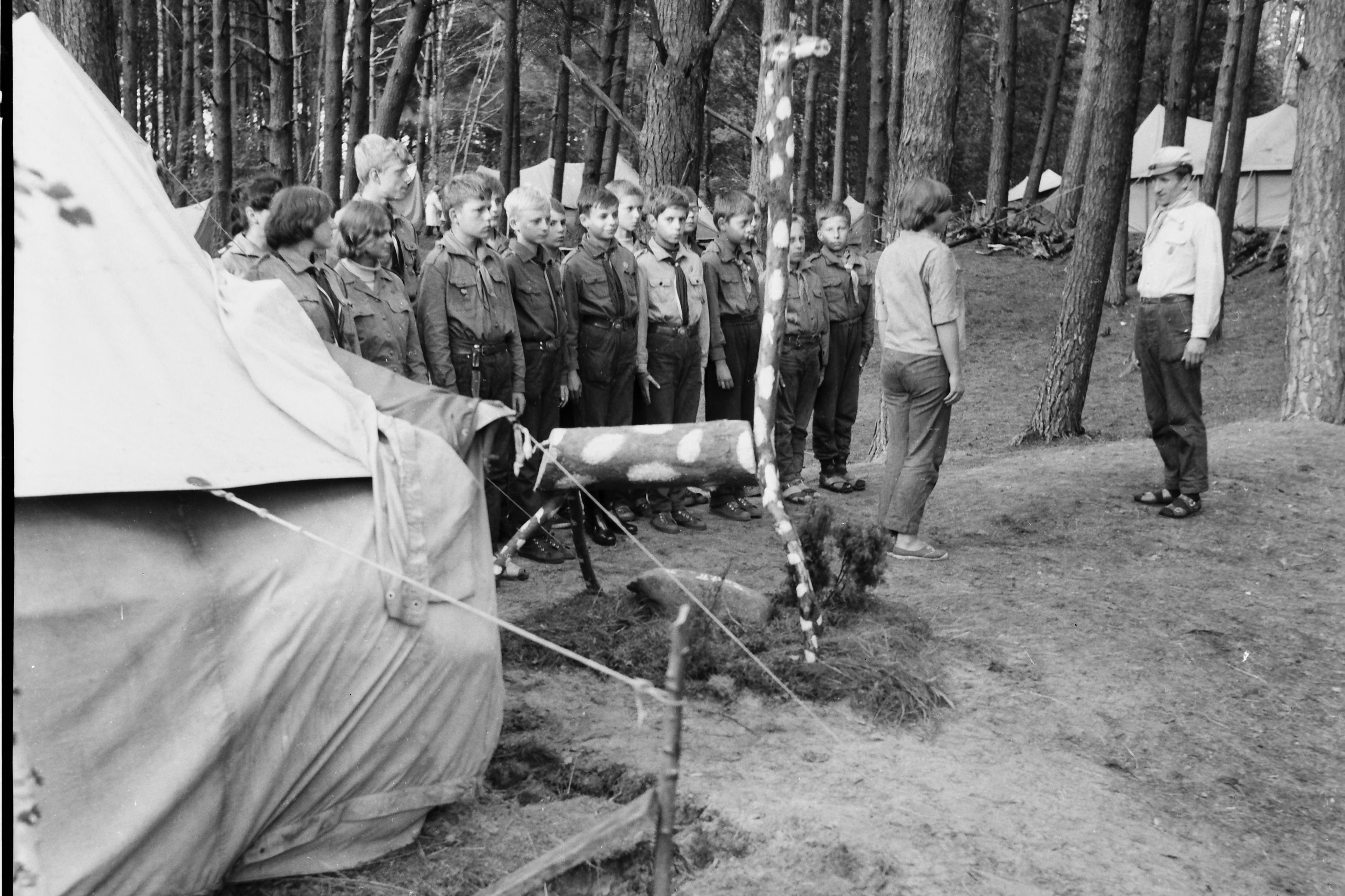 Obóz harcerski  , 1968 r. Fot. Archiwum Państwowe w Szczecinie , oddział w Międzyzdrojach /NAC