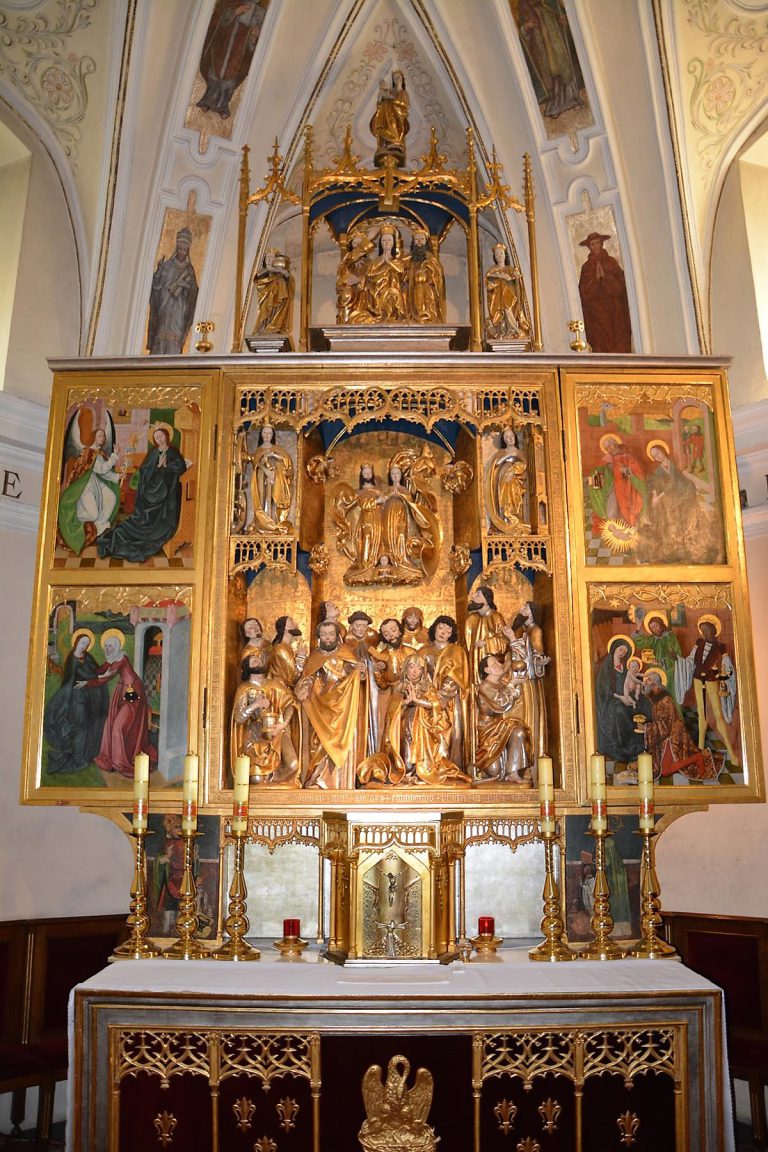 http://ksiaznicewielkie.pl/historia-parafii/
