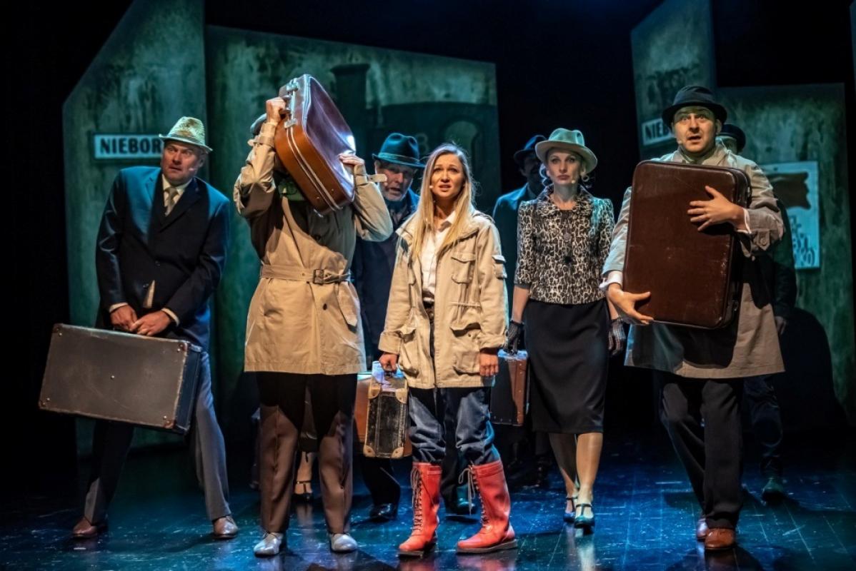 Kapelusz Za Sto Tysięcy Streszczenie "Kapelusz za sto tysięcy" - pierwsza premiera sezonu w Teatrze Groteska
