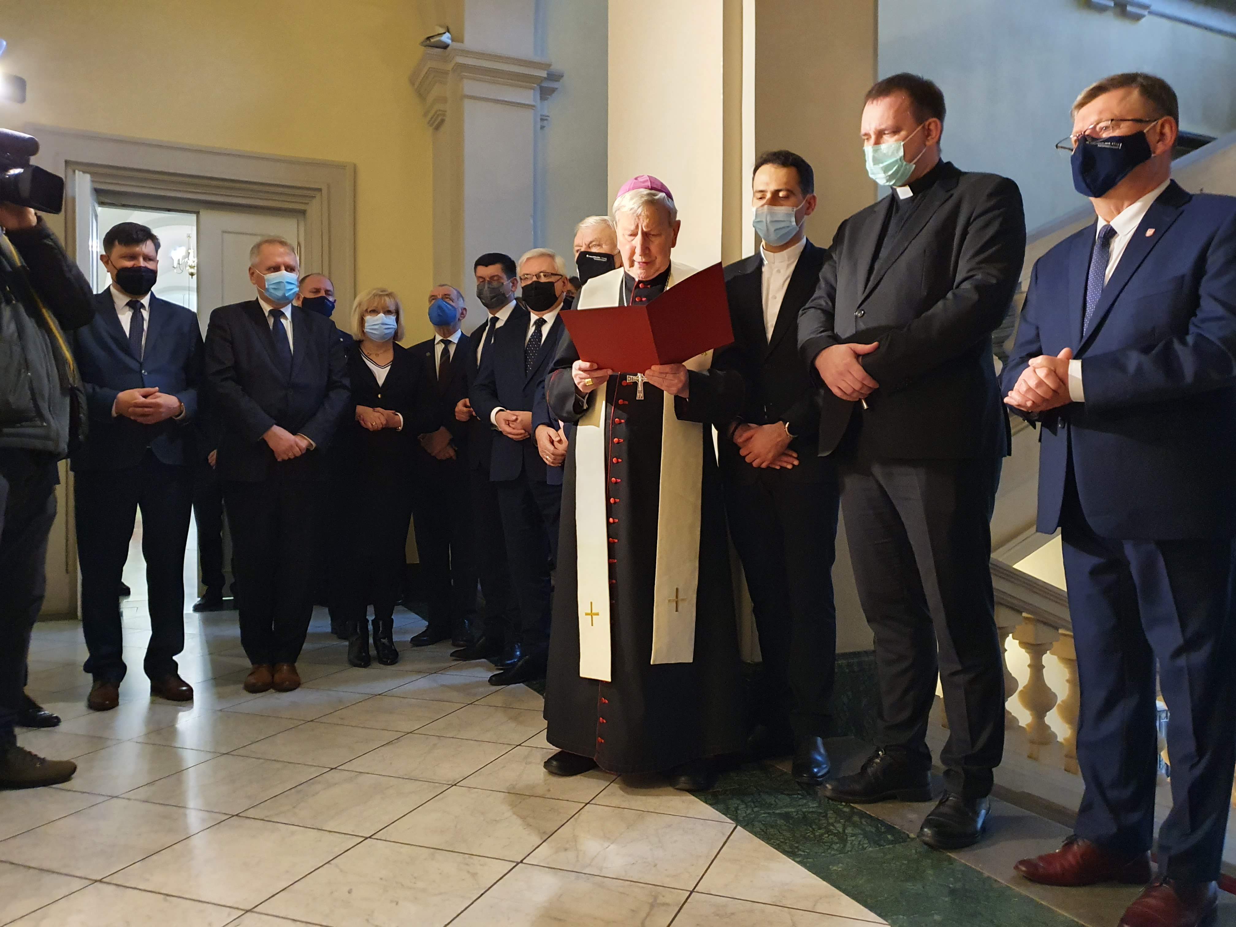 Poświęcenie sali. Fot. M. Skowronek