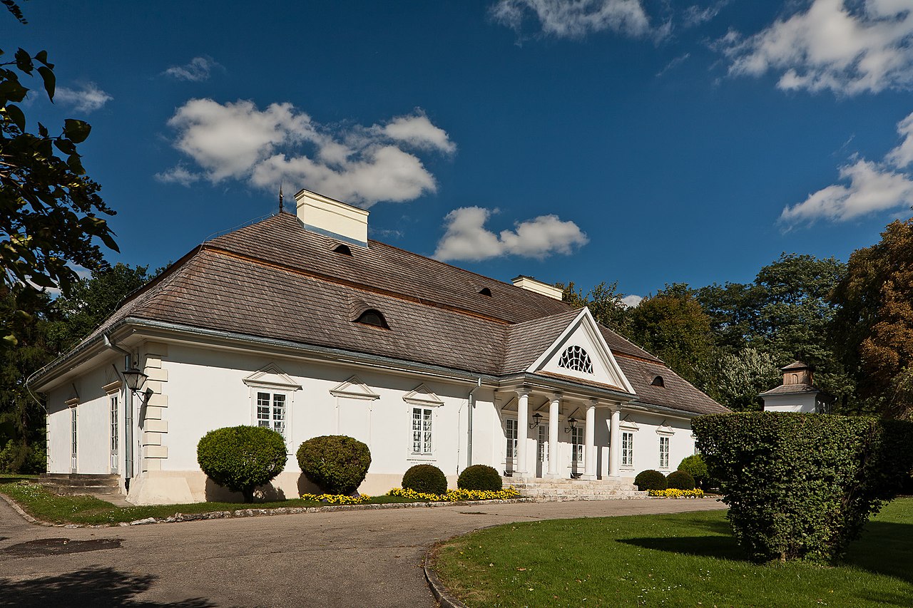 Dwór w Modlnicy. Fot. wikipedia