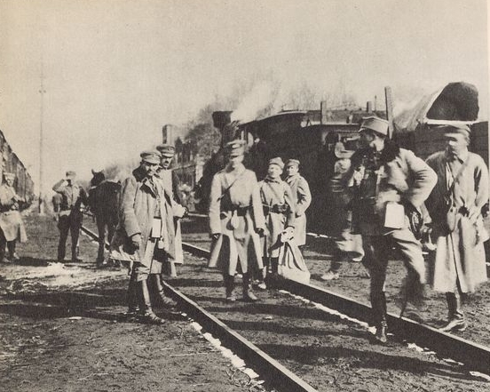 I Brygada Legionów Polskich po przyjeździe do Jędrzejowa (marzec, 1915 r.)  fot. Wikipedia