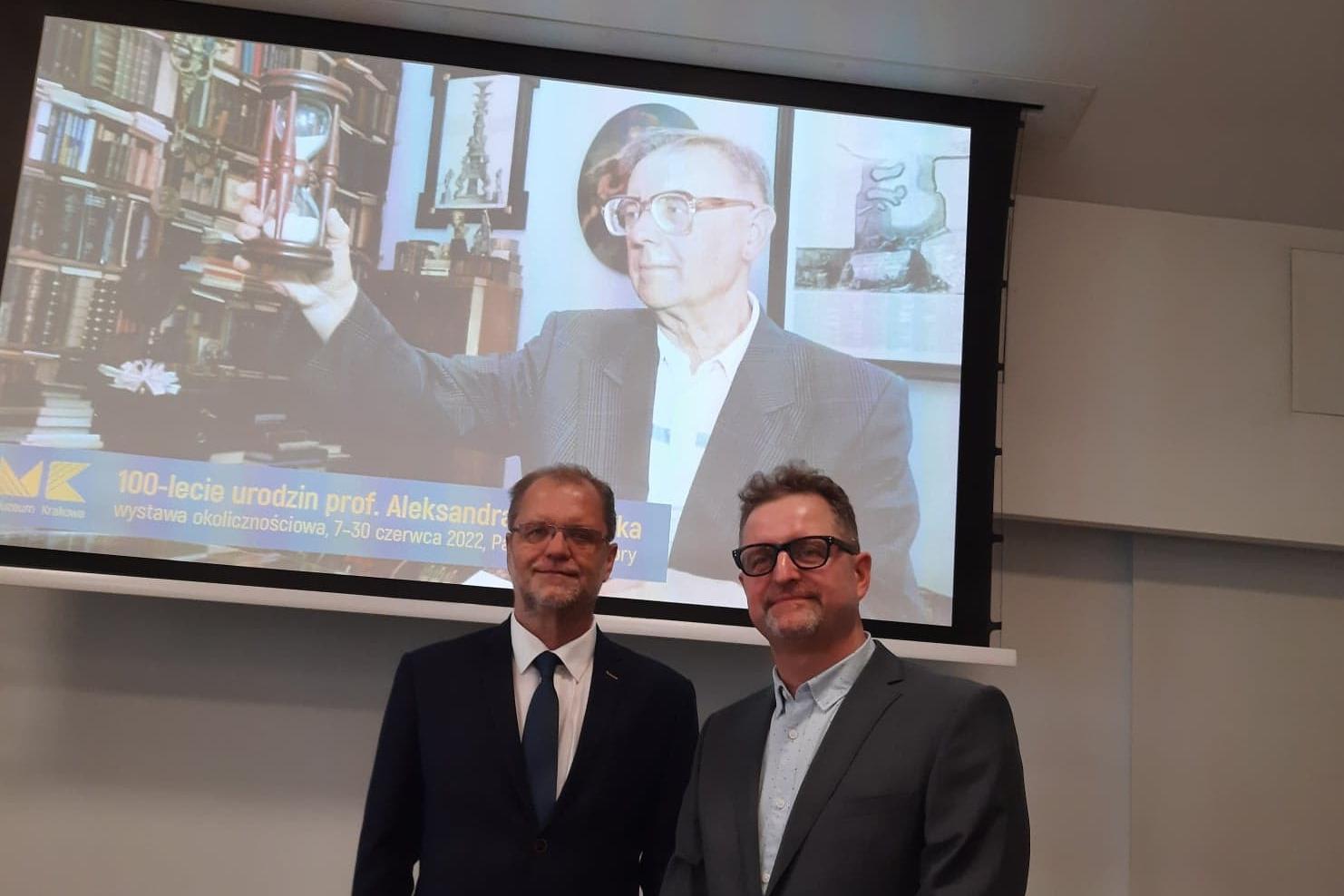 Synowie prof. Aleksandra Krawczuka - Wojciech Krawczuk i Marcin Krawczuk. Fot. Marzena Florkowska