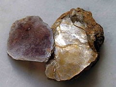 Muskowit (fot. Luis Miguel Bugallo Sanchez/Wikipedia)