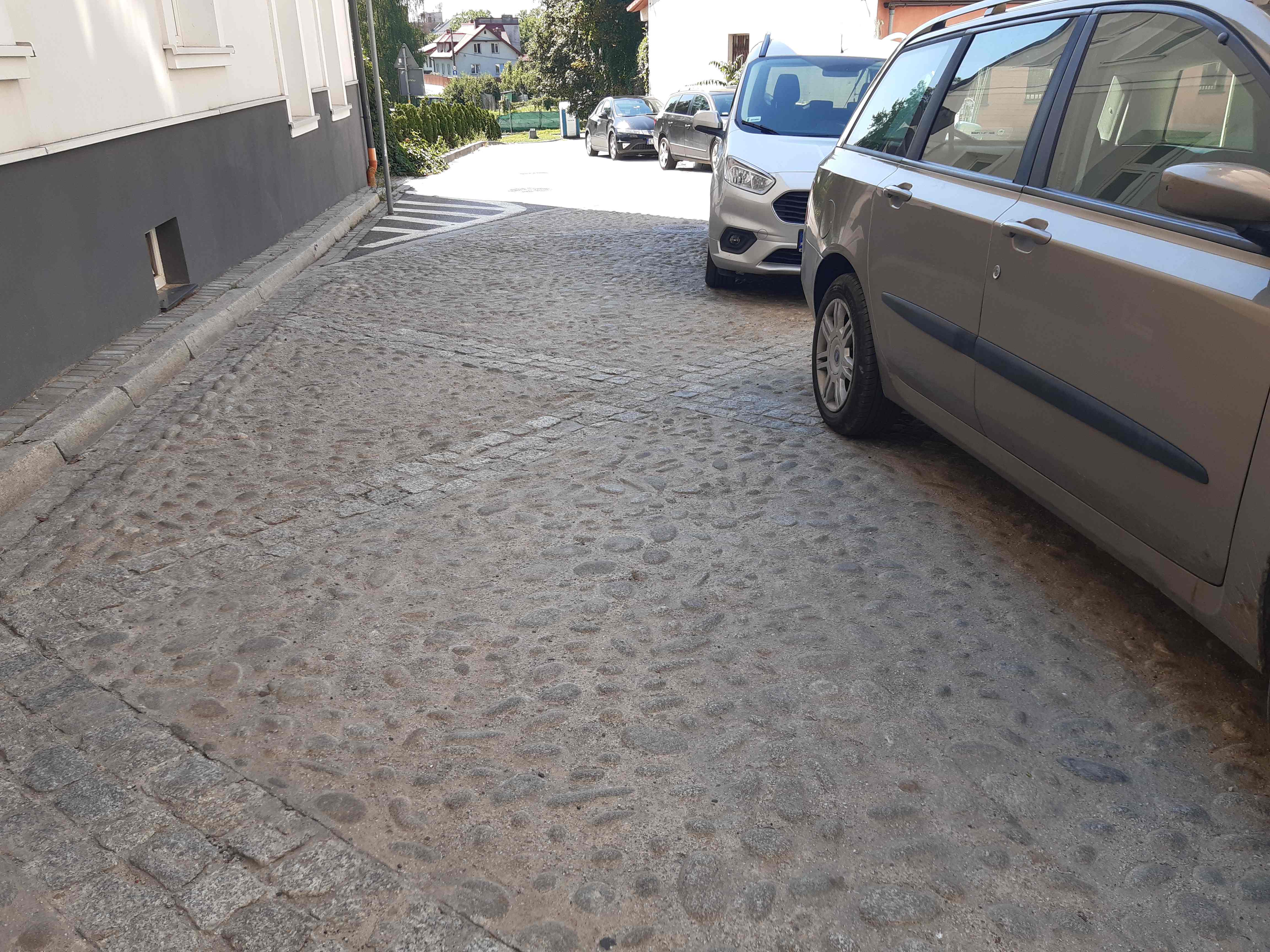 Tak wygląda sąsiedni fragment ulicy