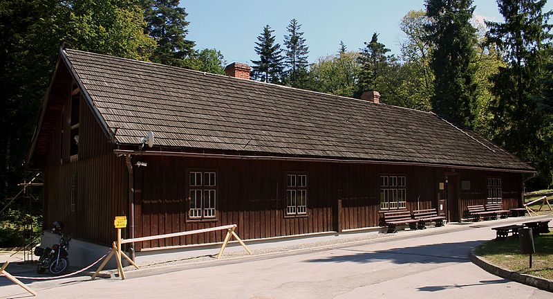 Bóbrka - Muzeum Przemysłu Naftowego i Gazownictwa. Dom Ignacego Łukasiewicza (fot.Przykuta/Wikipedia) 