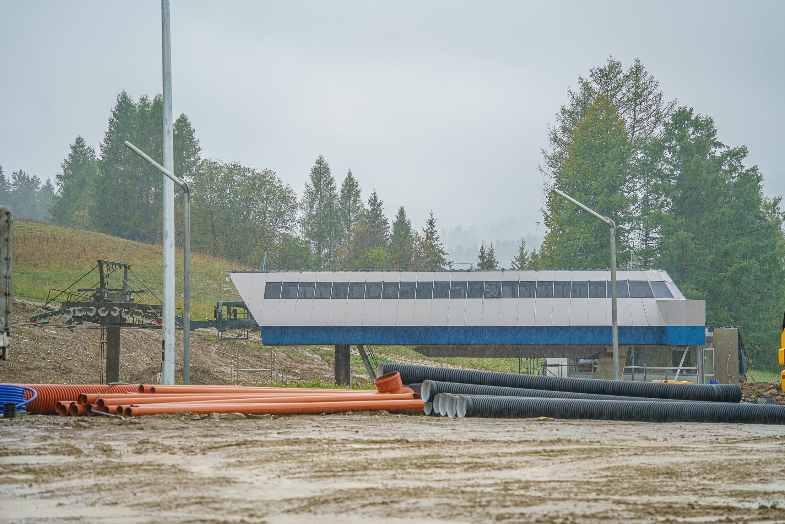 Budowa na stacji narciarskiej w Tyliczu / Fot. Damian Radziak