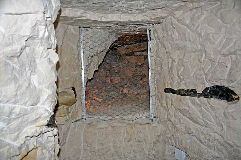  Neolityczny chodnik w kopalni Krzemionki Opatowskie ( fot.Pe pawel/Wikipedia)
