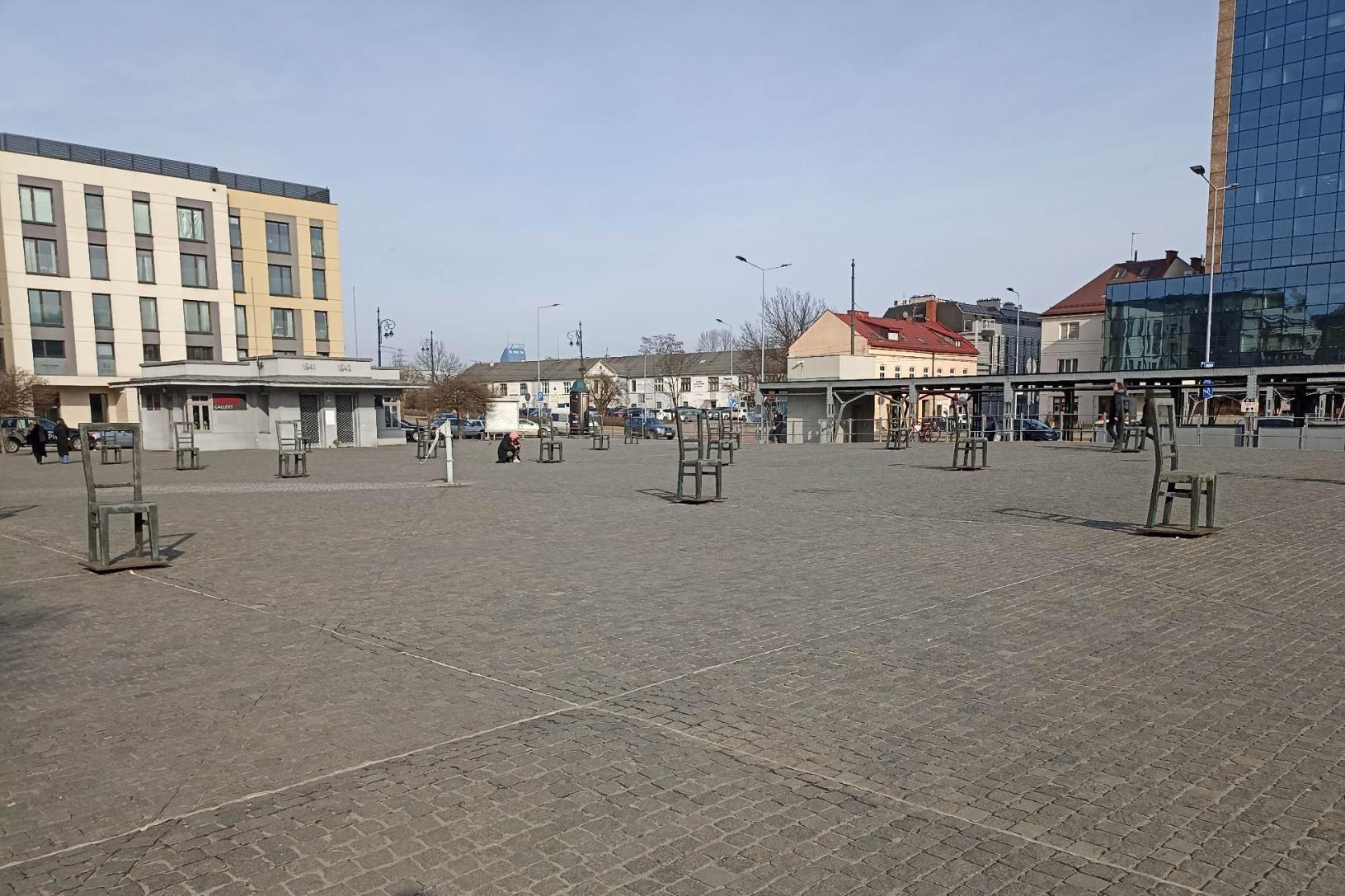 Plac Bohaterów Getta w Krakowie ma niedługo stać się zielony