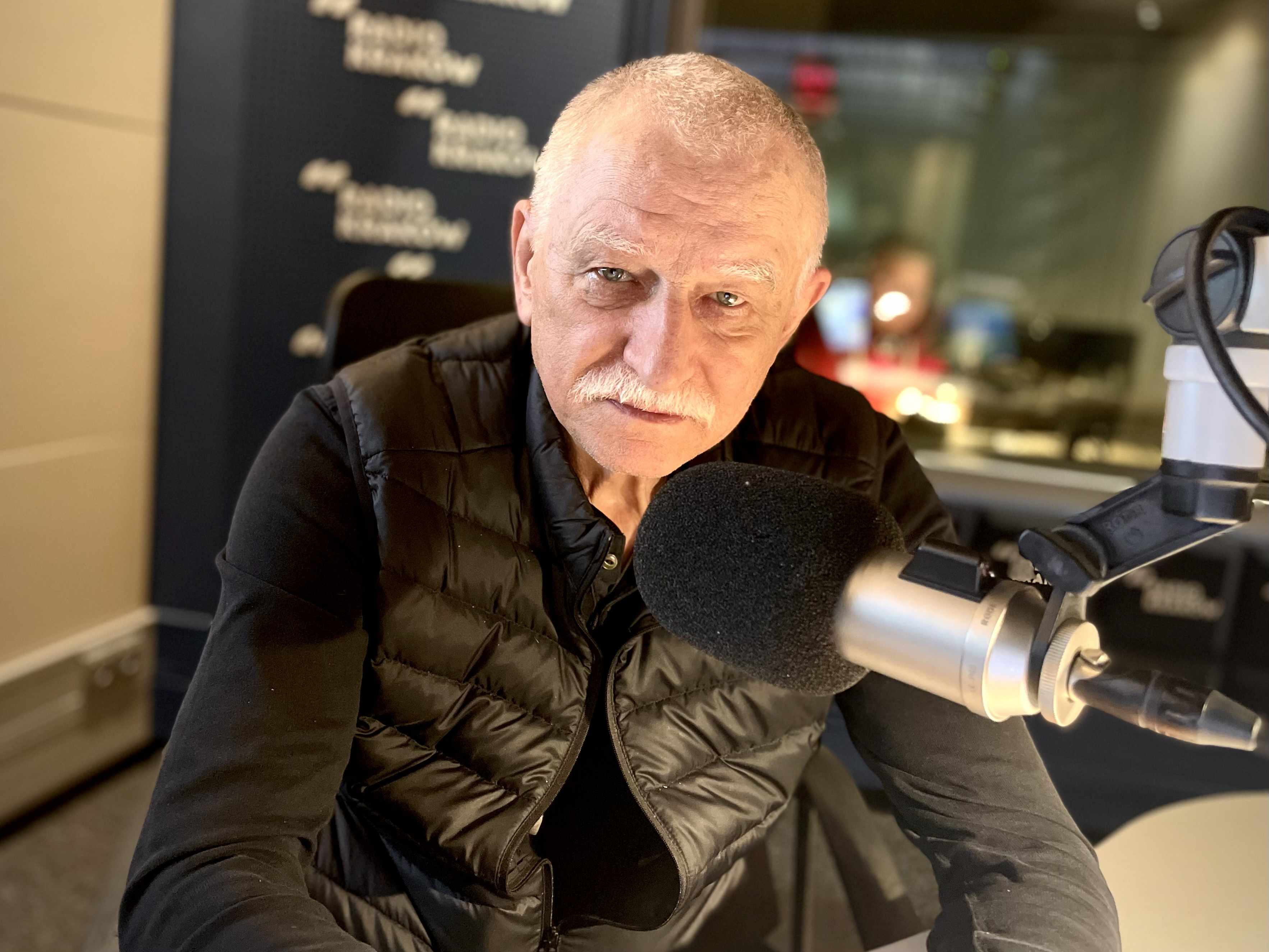 Krzysztof Jasiński w studiu Radia Kraków (fot.: Tadeusz Marek)