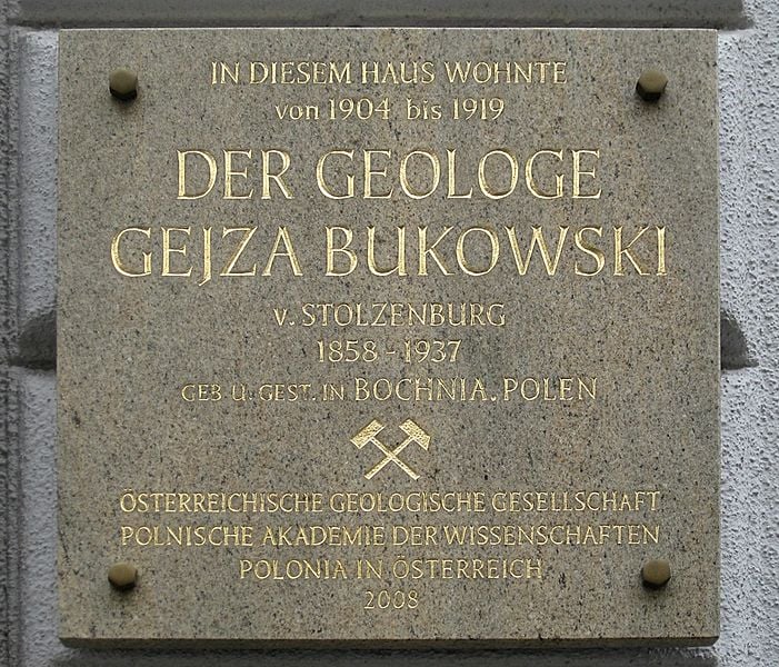 Tablica na domu w Wiedniu, w którym mieszkał Gejza Bukowski von Stolzenburg (fot. Ewald Judt/Wikiepdia)/Wikipedia