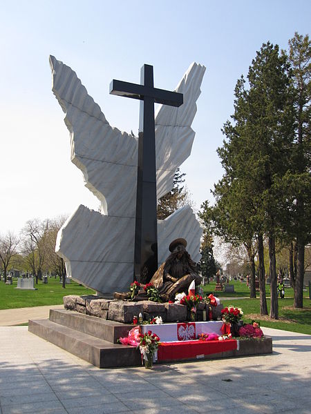 Pomnik Katyński w NILES (fot. Mirosław Mucha/Wikipedia)