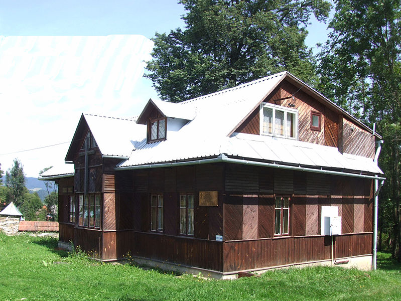 Izba Regionalna w OLSZÓWCE (fot. Jerzy Opioła/Wikipedia)