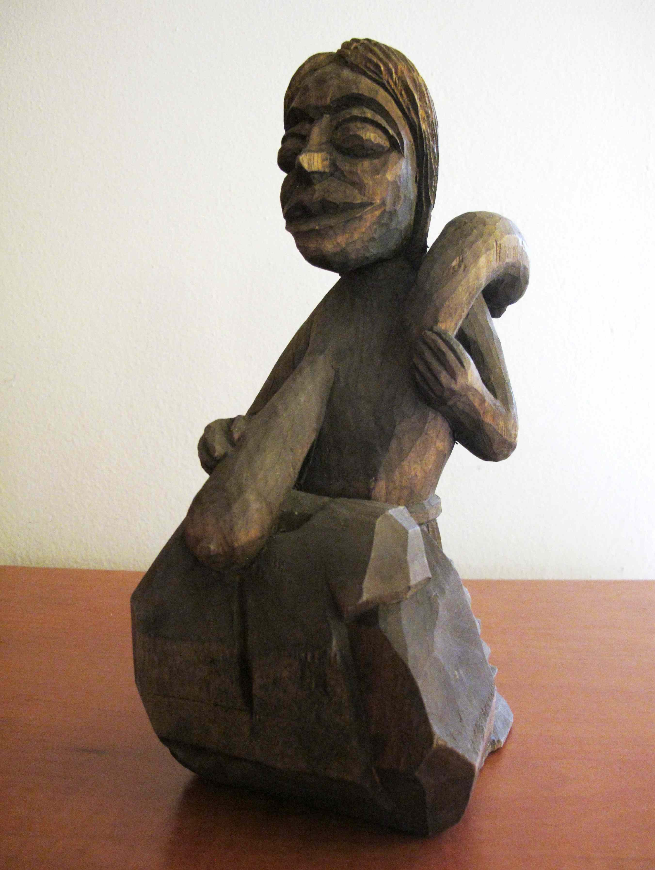 Mamuna - rzeźba Józefa Citaka ( 19211 -2001) - fot. Barbara Rucka/Muzeum Regionalne Państwa Muszyńskiego