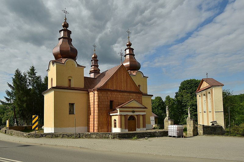 ROPA- zabytkowy kościół p.w. św. Michała Archanioła (fot. Stanisław Bielamowicz/Wikipedia)
