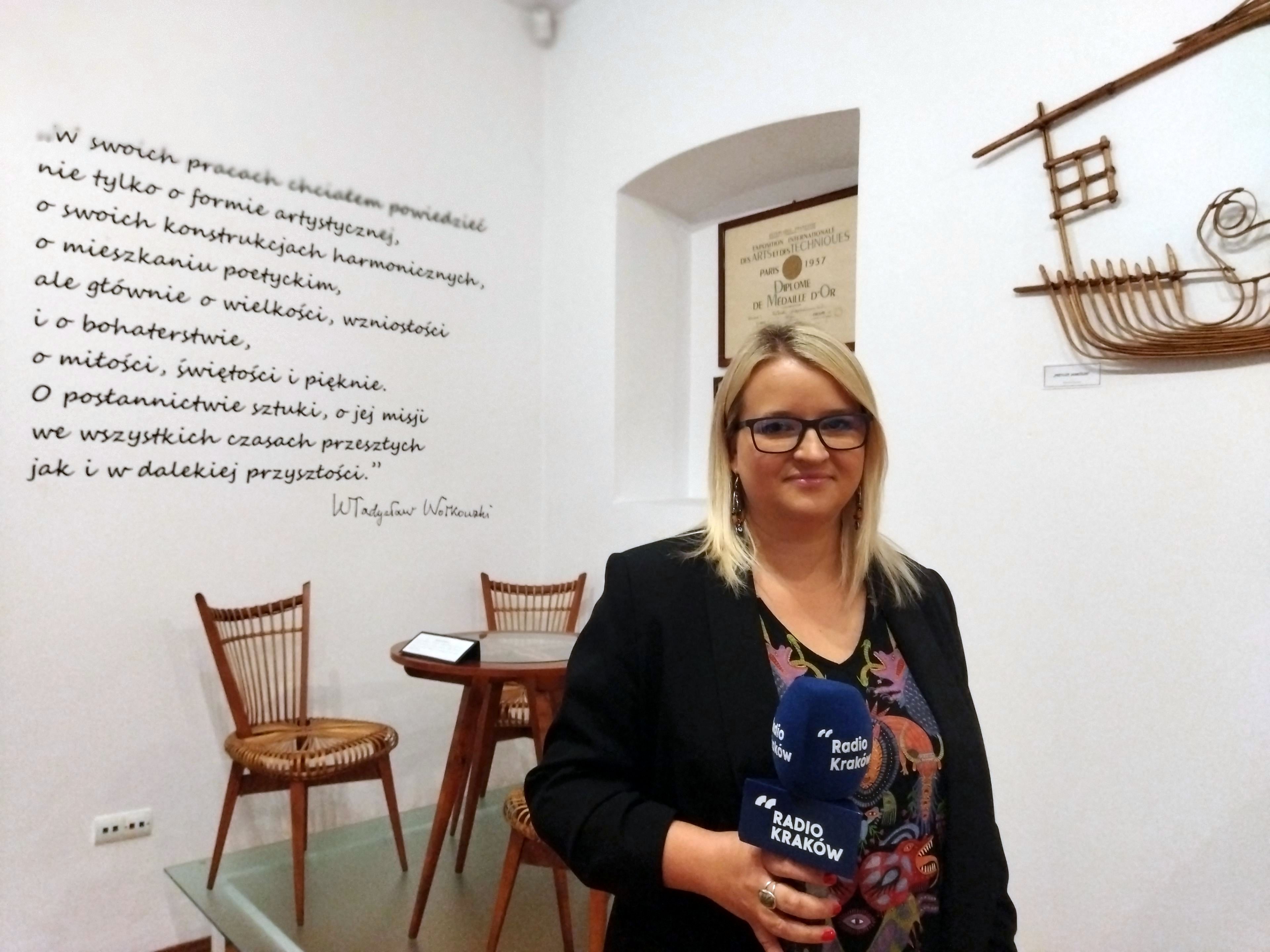 EWA WOŁOSZYN