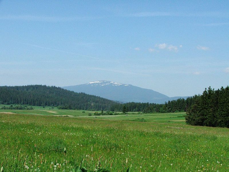 Babia Góra - widok z Orawy (fot. Jerzy Opioła/Wikipedia)