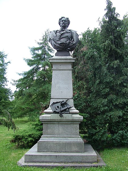 Pomnik K.Ujejskiego ze Lwowa w Szczecinie (fot.Horvat/Wikipedia)