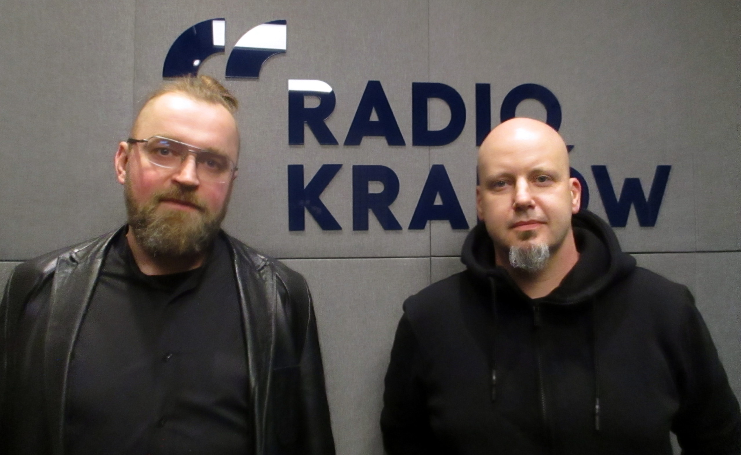 Jarosław Borek 9 (z prawej) i Paweł Olchawa - dyrektor BWA 