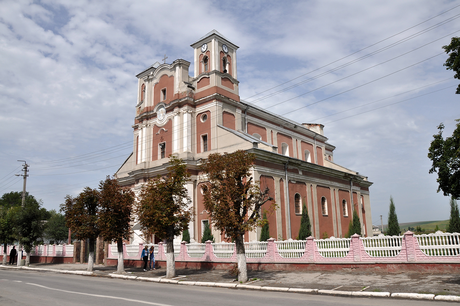 MONASTERZYSKA, kościoł pw. Wniebowzięcia NMP (fot. Rbrechko/Wikipedia)