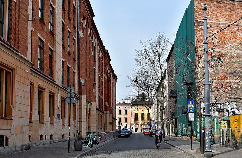 Ulica Wąska (fot. Zygmunt Put/Wikipedia