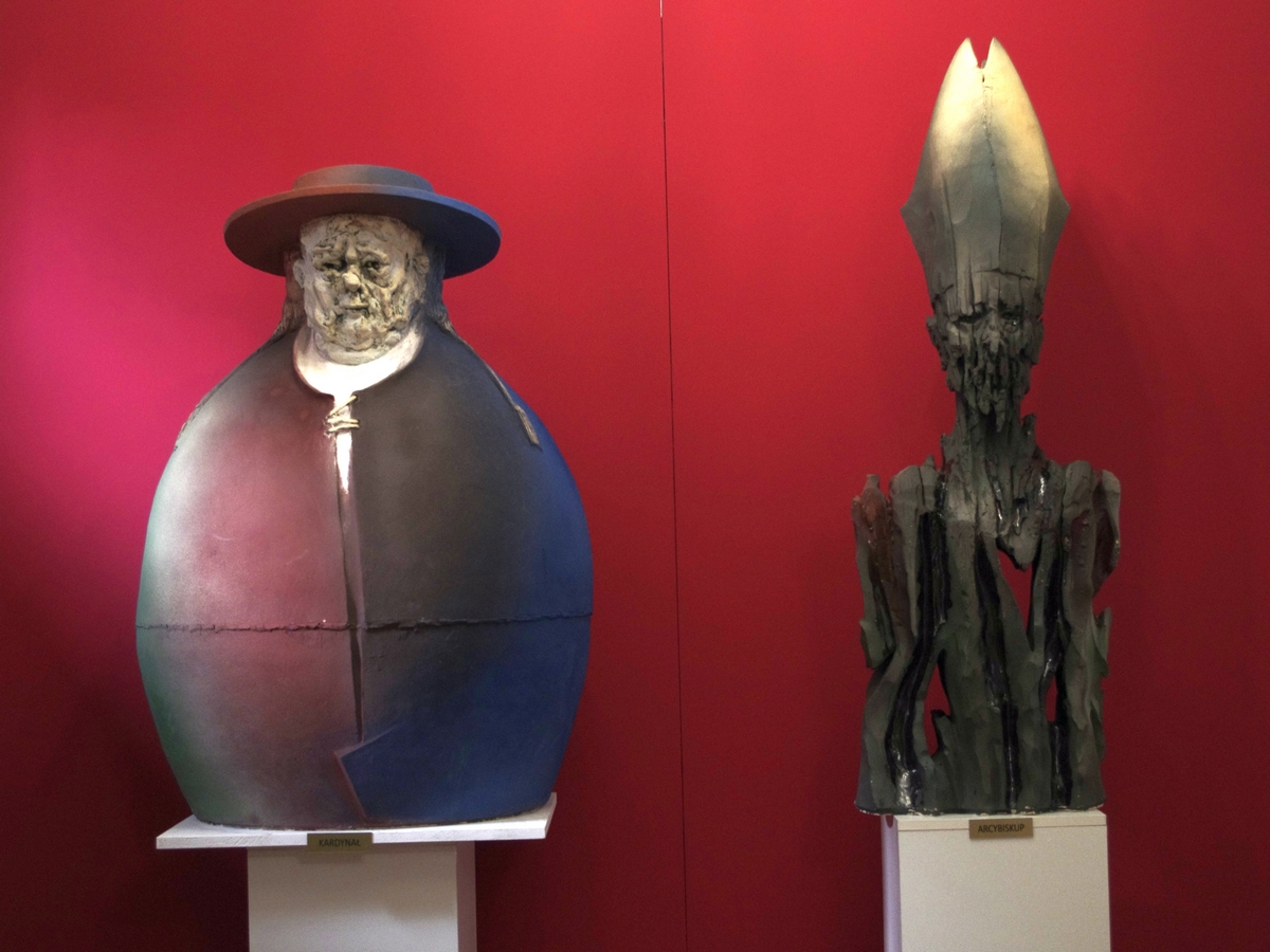 rzeźby ceramiczne: