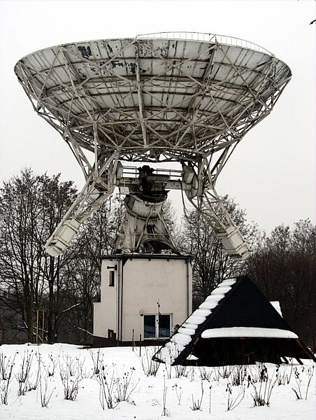 Obserwatorium Astronomiczne UJ, Radioteleskop RT-15, Fort Skała, Kraków, 2013 (fot. Radosław Ziomber)