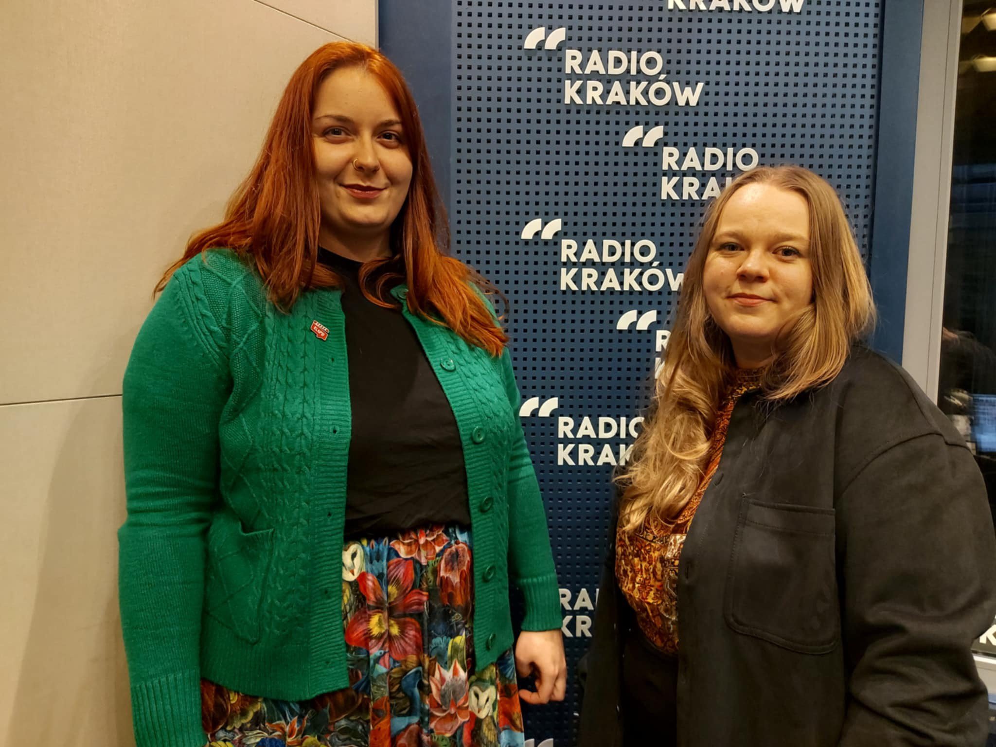 Magdalena Trzeciecka i Justyna Adamczyk w studiu Radia Kraków, fot. Sylwia Paszkowska