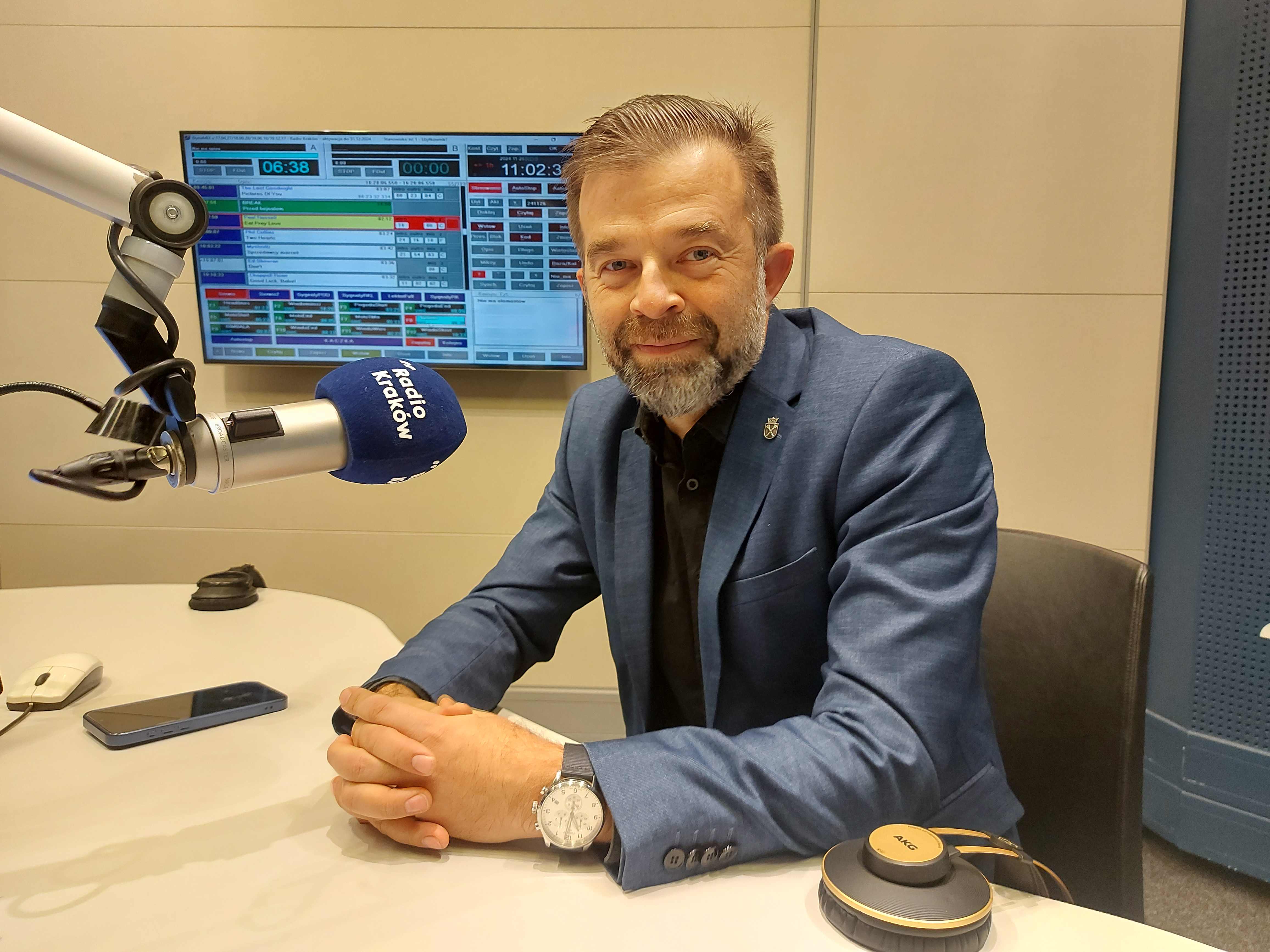 Dr hab. Michał Węgrzyn, prof. UJ w studiu Radia Kraków, fot. Sylwia Paszkowska