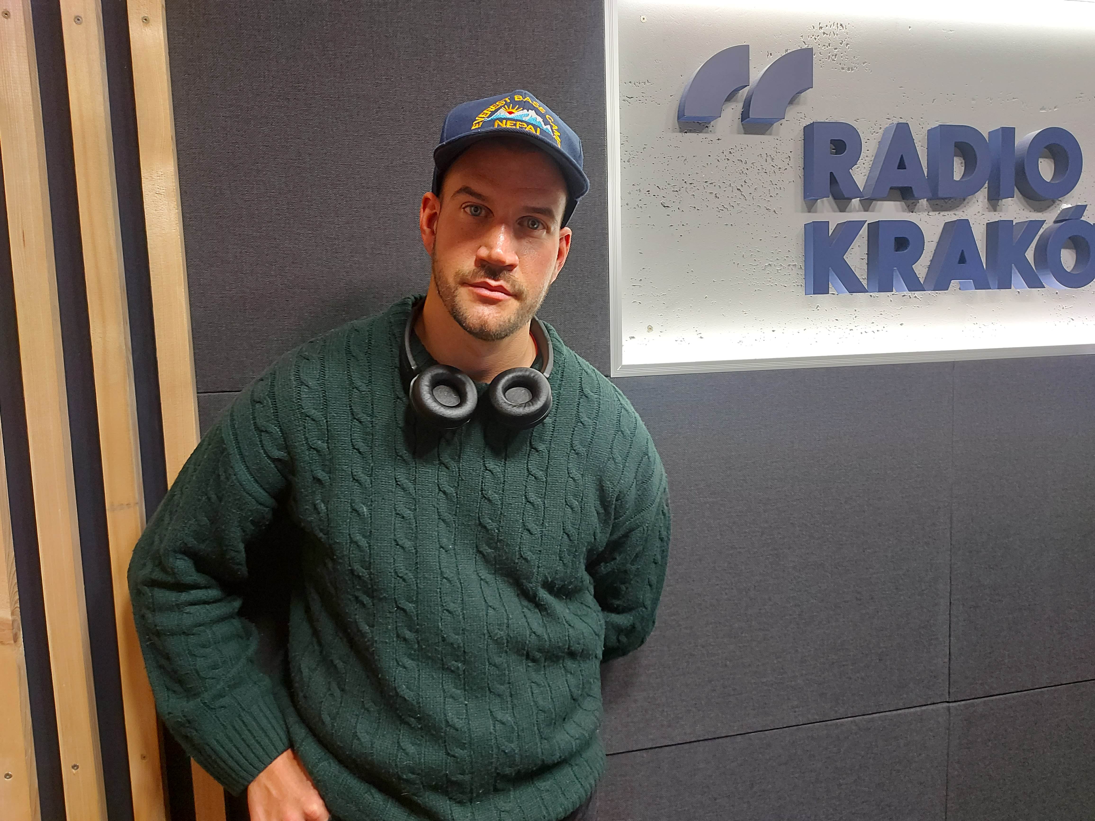 Szymon Makuch w studiu Radia Kraków, fot. Sylwia Paszkowska