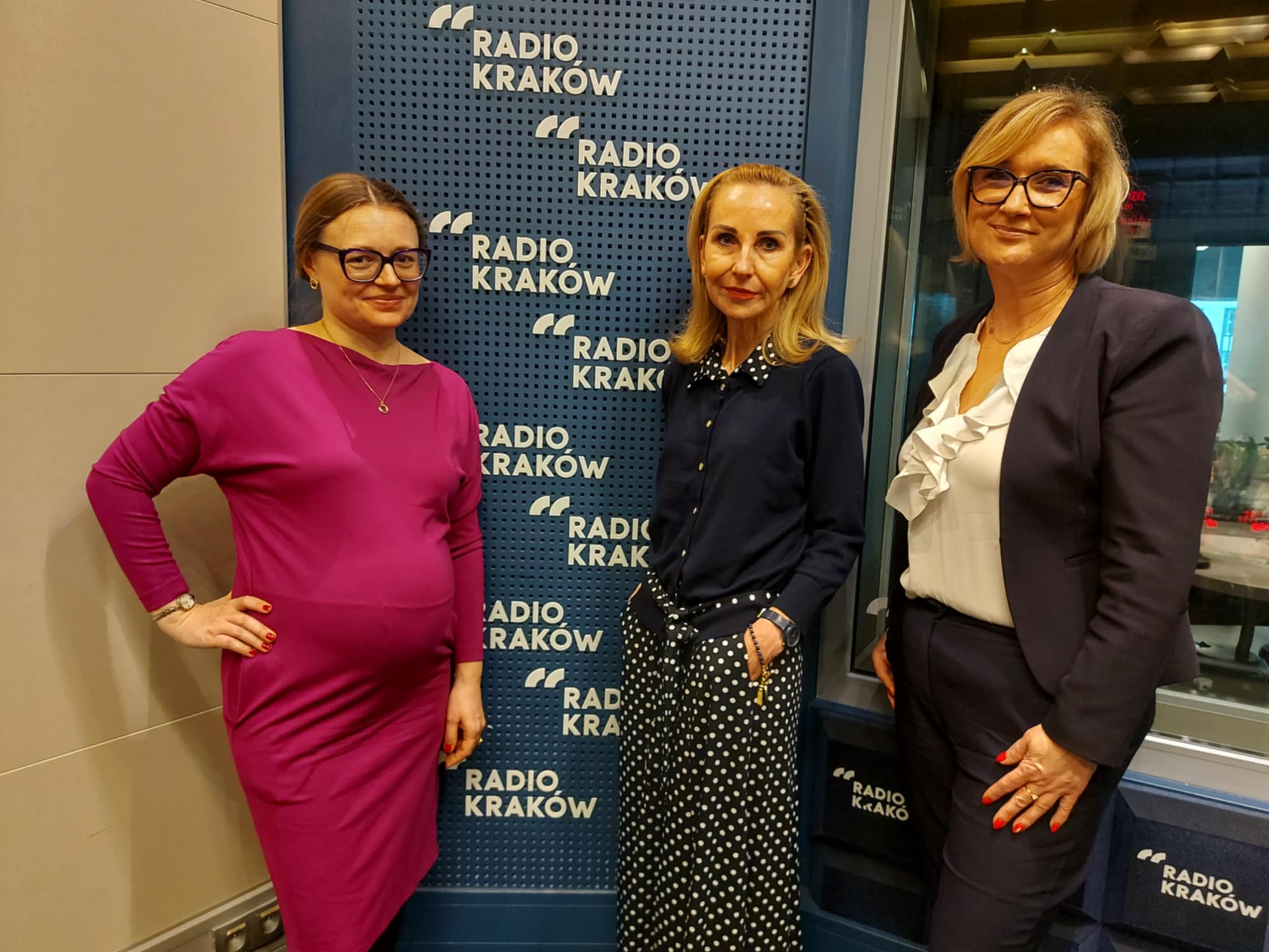 Dr Magdalena Grzyb, Iwona Anna Wiśniewska i p. Agnieszka w studiu Radia Kraków, fot. Sylwia Paszkowska