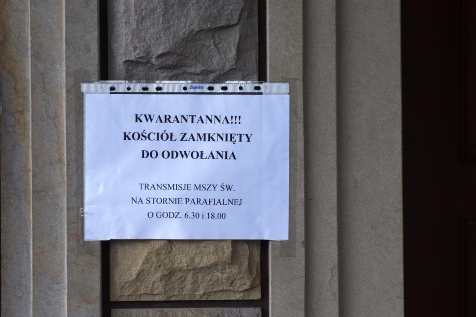 Informacja o zamkniętej świątyni. Fot. M. Lasyk
