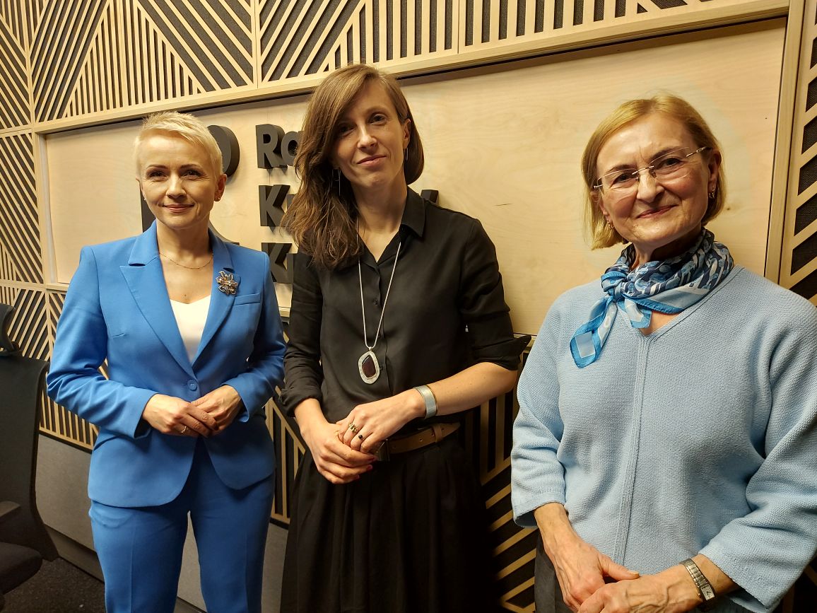 Dorota Matlęga, Maria Klaman i Danuta Komorowska w studiu Radia Kraków, fot. Sylwia Paszkowska