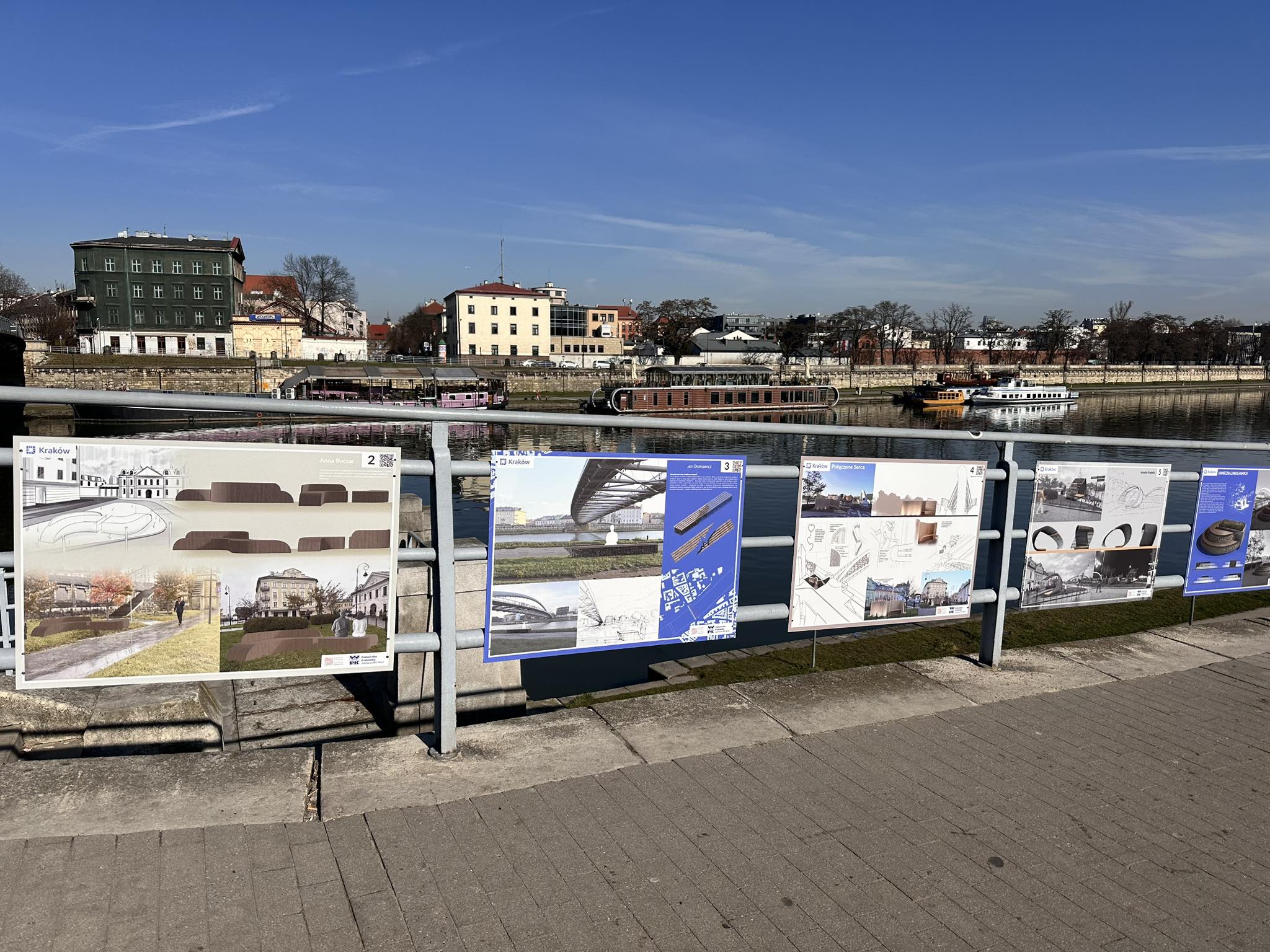 W piątek na wystawie przy wejściu na kładkę o. Bernatka, od strony Podgórza, zaprezentowano dziesięć najciekawszych koncepcji. Fot. E. Raczyńska