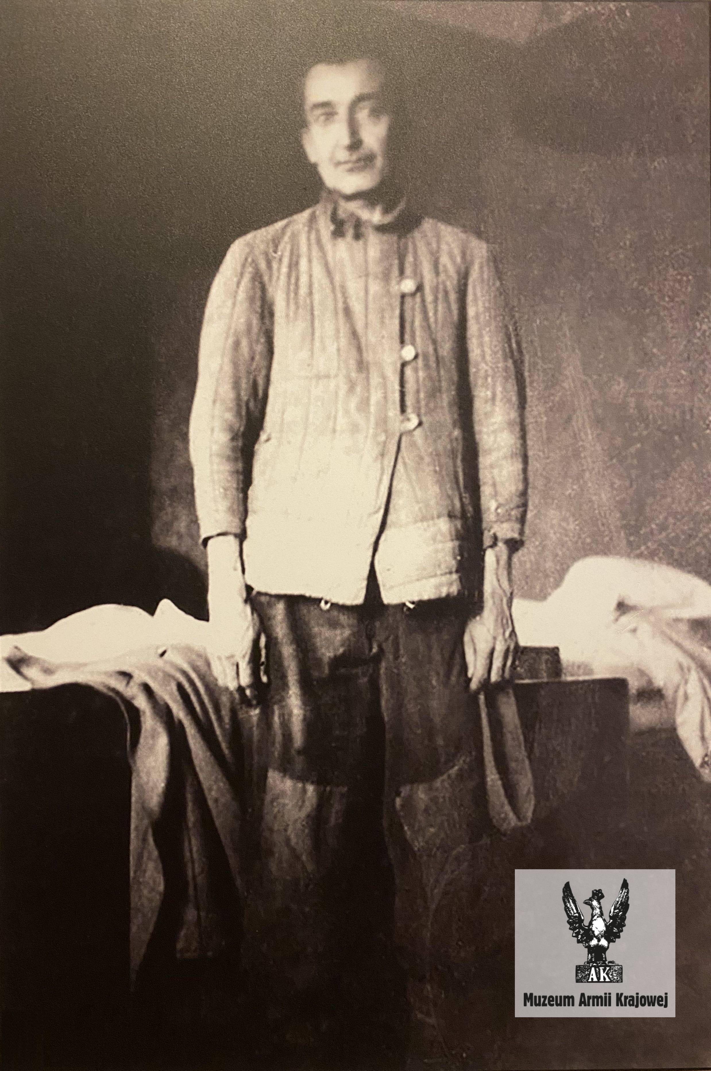 Emil Fieldorf po powrocie z łagrów , Łódź 1947 / fot. MAK