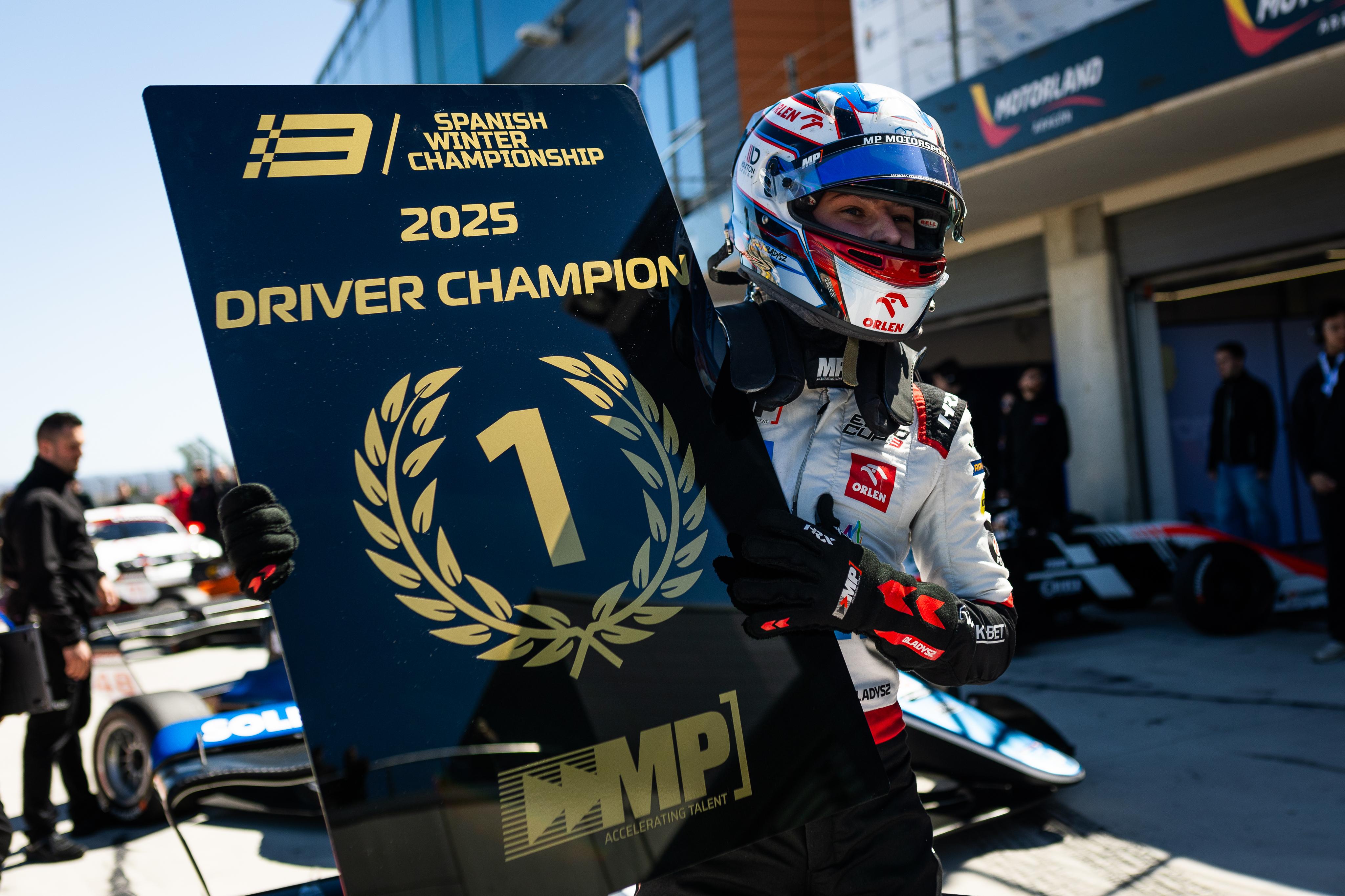 Fot. Maciej Gładysz Racing Driver.