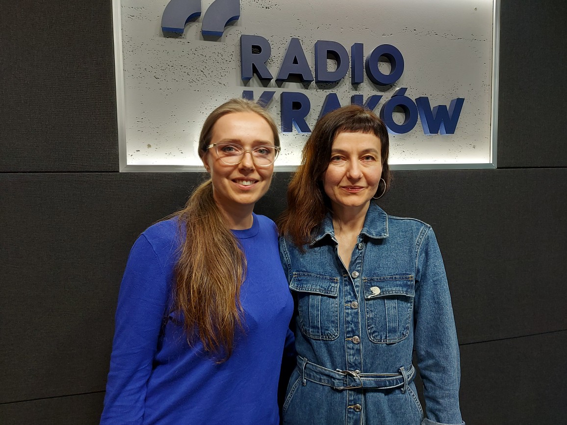 Monika Dziurdzia i Monika Szubrycht w studiu Radia Kraków, fot. Sylwia Paszkowska