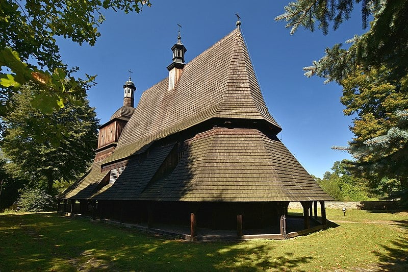 Sękowa Kościół św. Filipa i św. Jakuba (fot. Henryk Bielamowicz/Wikipedia)