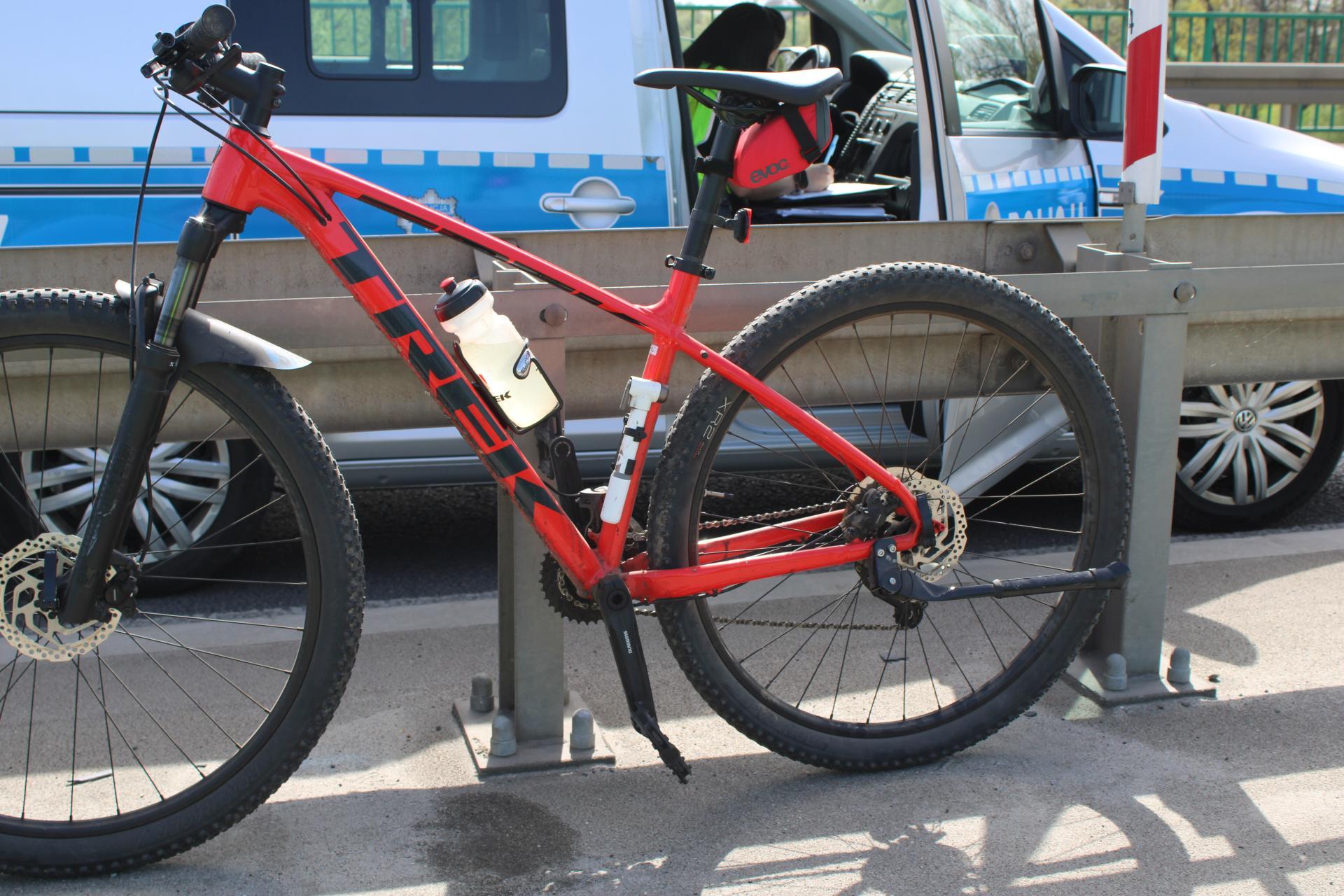 Oświęcim: policja poszukuje nastoletniego rowerzysty, który uciekł z miejsca wypadku drogowego