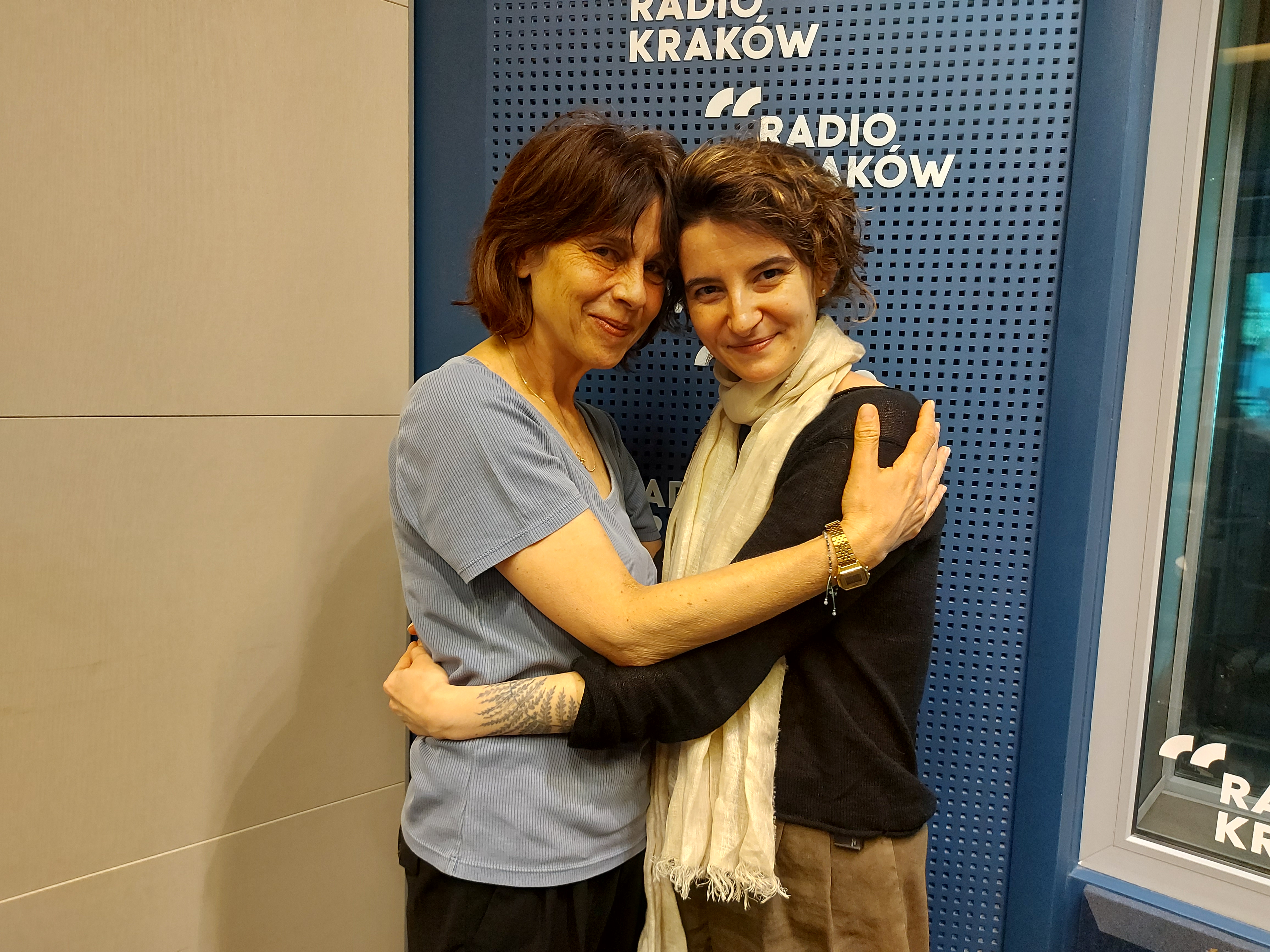 Katarzyna Krzanowska i Georgina Gryboś w studiu Radia Kraków, fot. Sylwia Paszkowska 