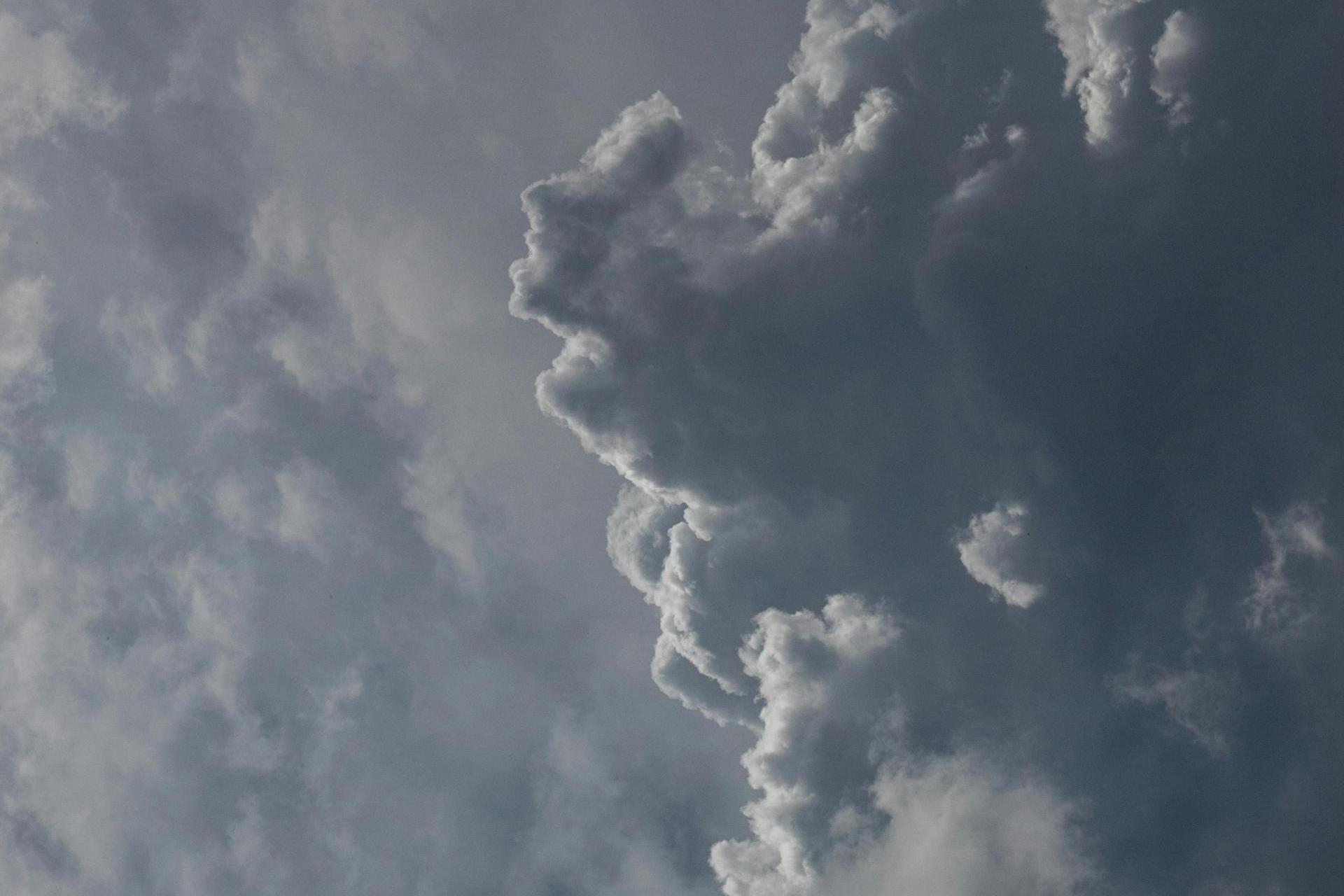 Ostrzeżenia najwyższego stopnia dla Krakowa, burzowy czwartek w całej Małopolsce