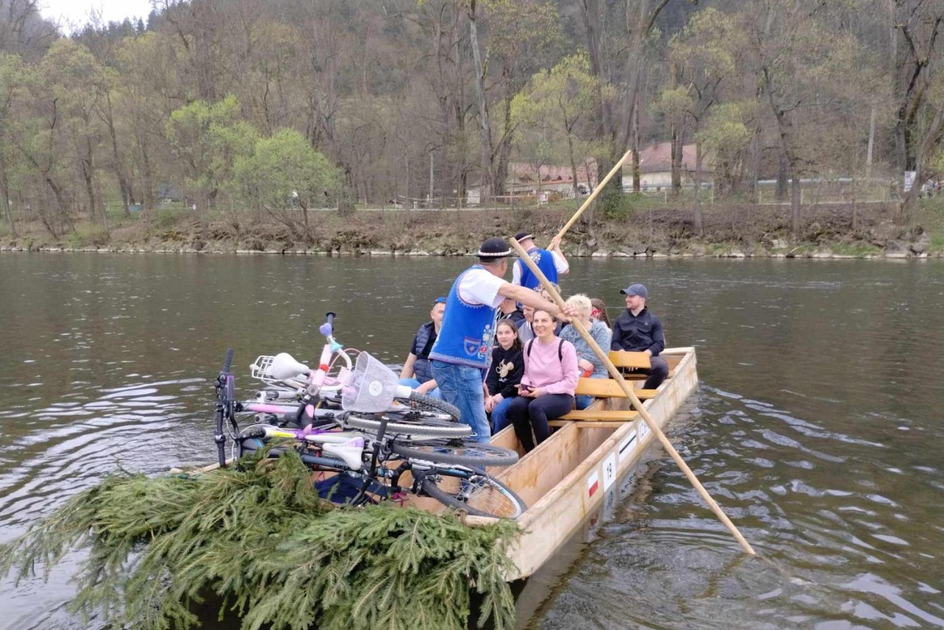 Zmieniony scenariusz inauguracji sezonu flisackiego. W sobotę żałoba narodowa