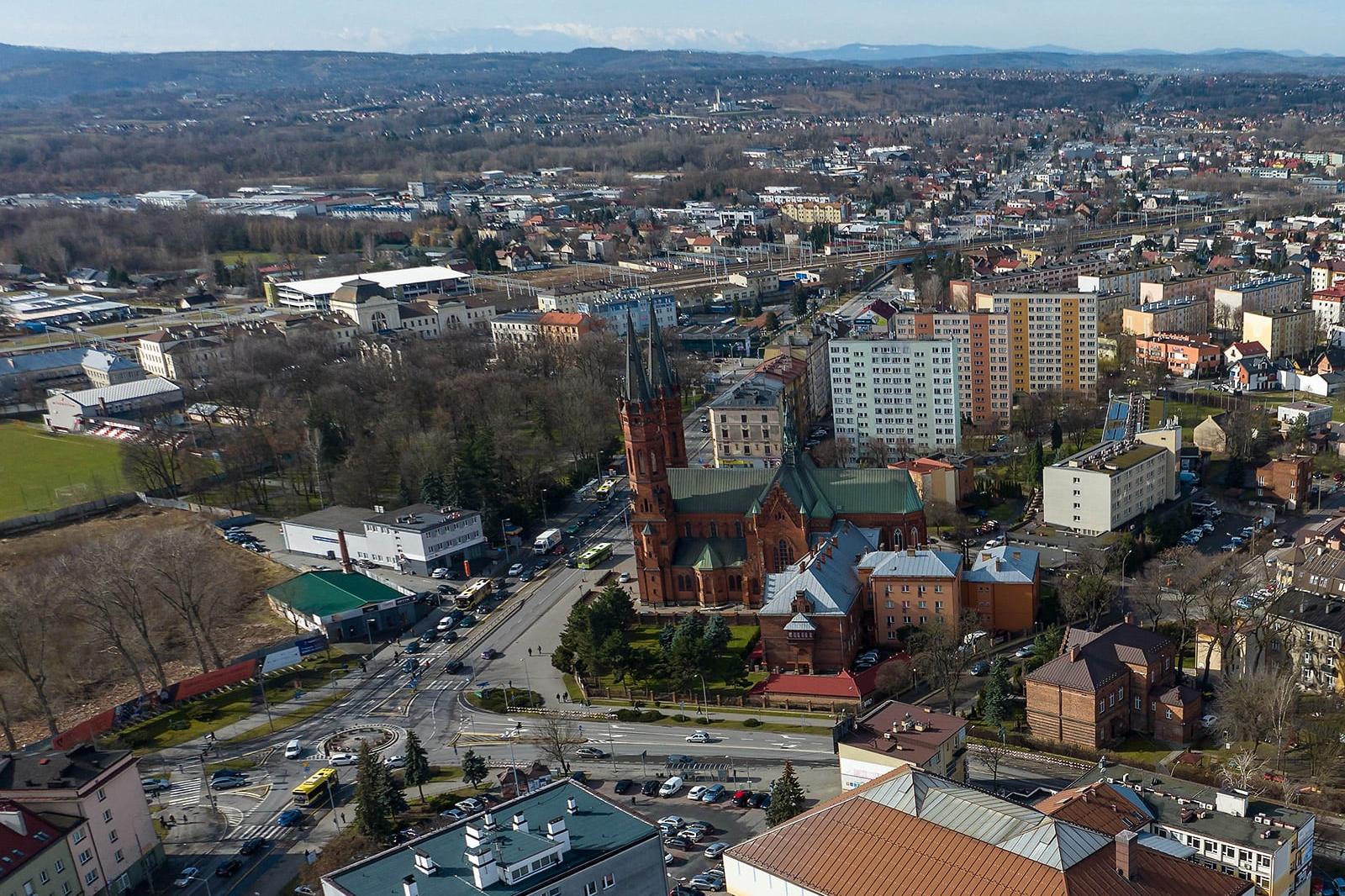 W oddali widać dworzec kolejowy. Fot. Paweł Topolski