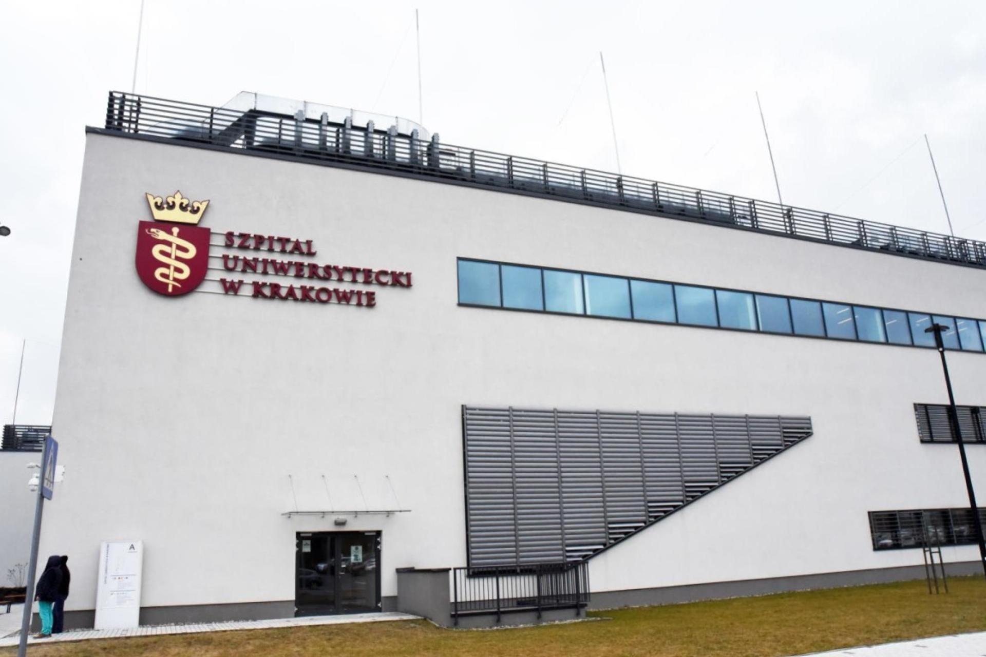 Szpitale uczczą minutą ciszy pamięć zamordowanego lekarza. Napastnikiem funkcjonariusz Służby Więziennej