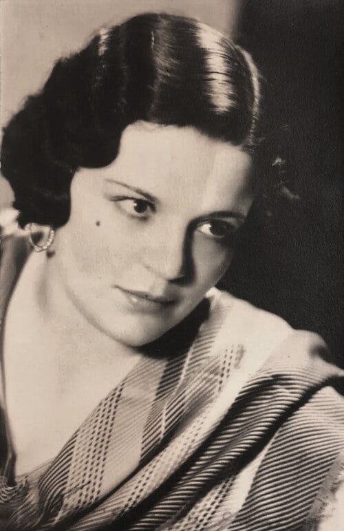 Azuzena Maizani w 1925 r, pierwszy raz zaśpiewała argentyńskie tango