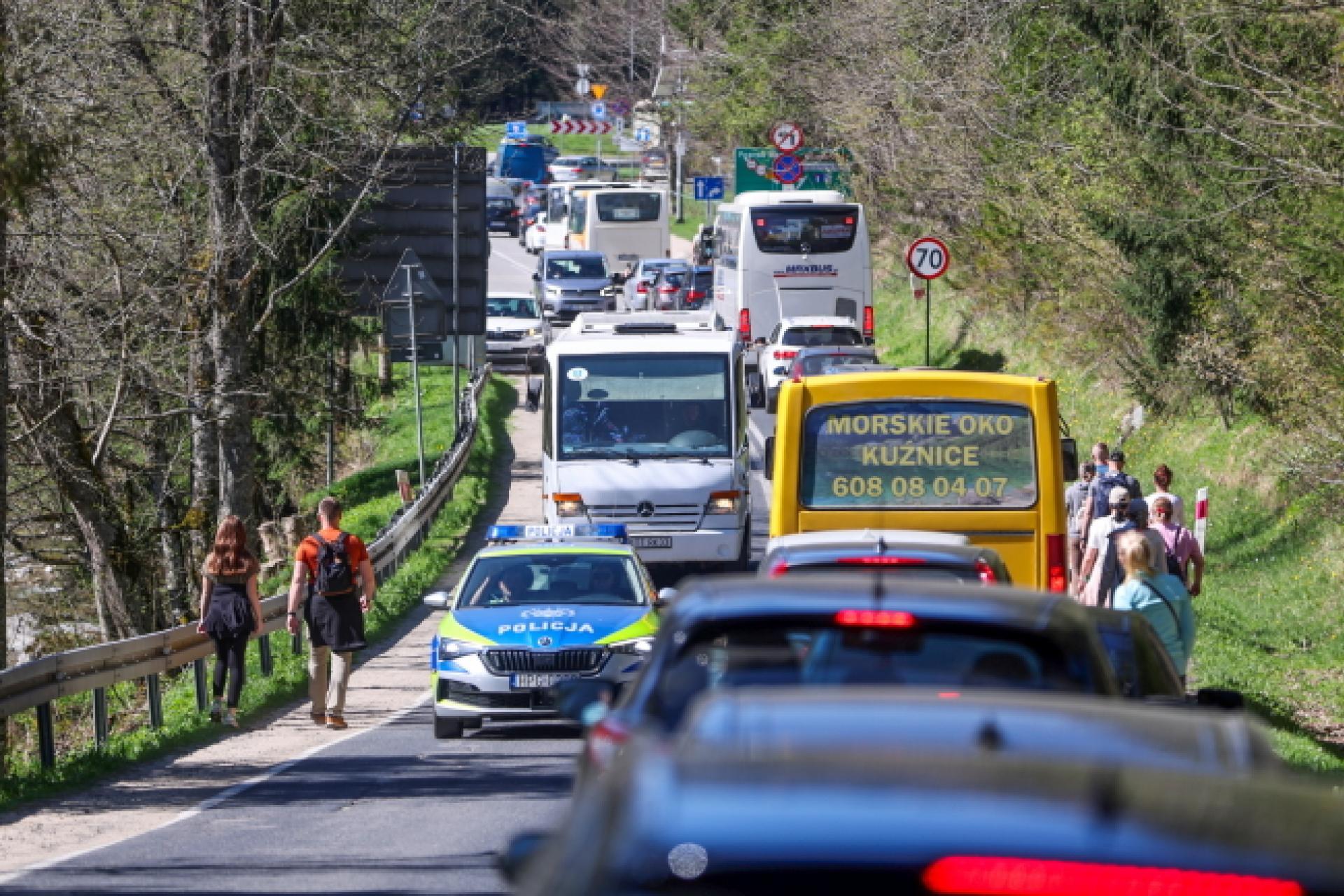 Trudna niedziela na drogach - Polacy wracają z majówki