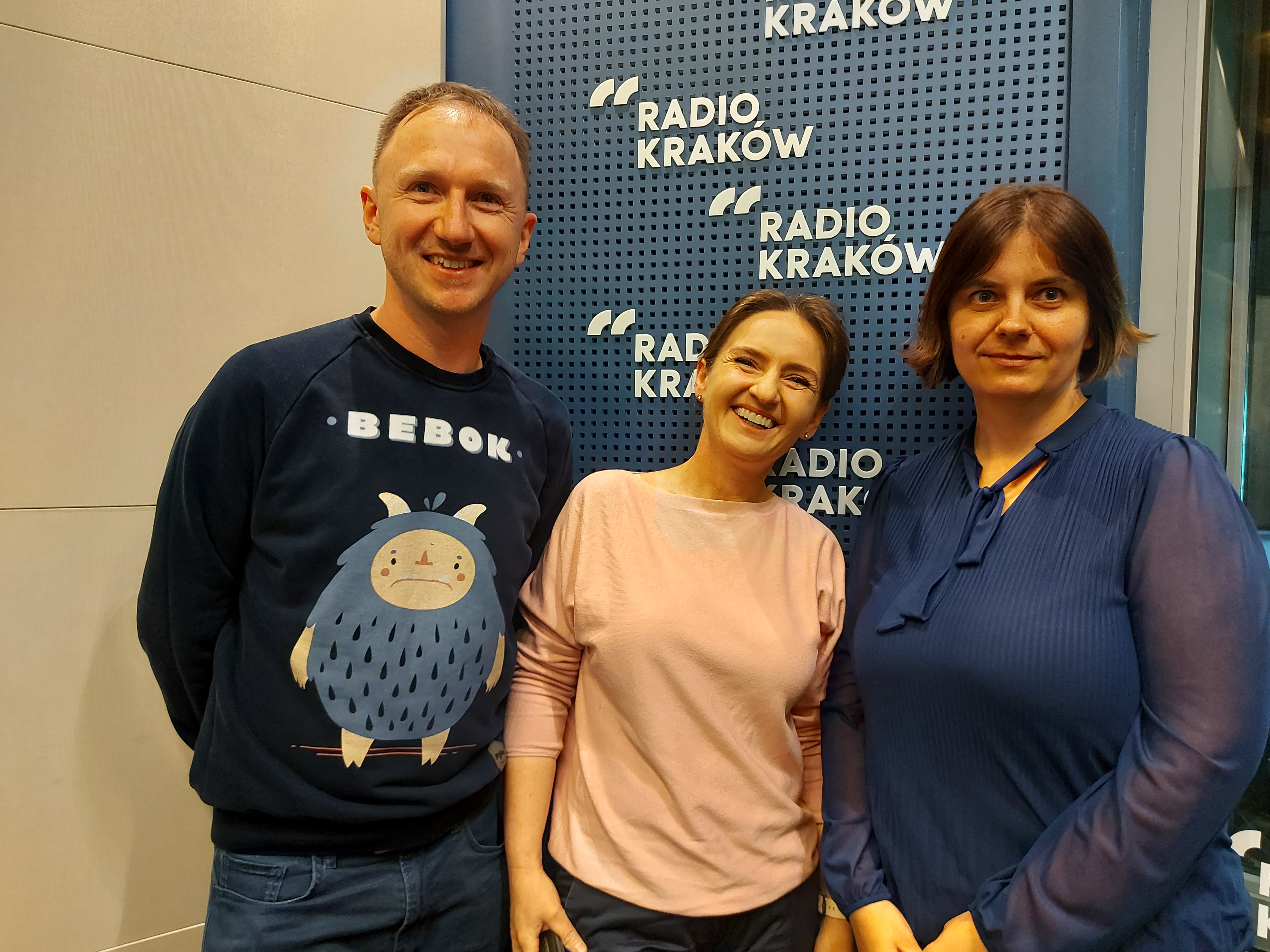Jacek Dargiewicz, Iwona Kołodziej i Ewa Gąsior w studiu Radia Kraków, fot. Sylwia Paszkowska